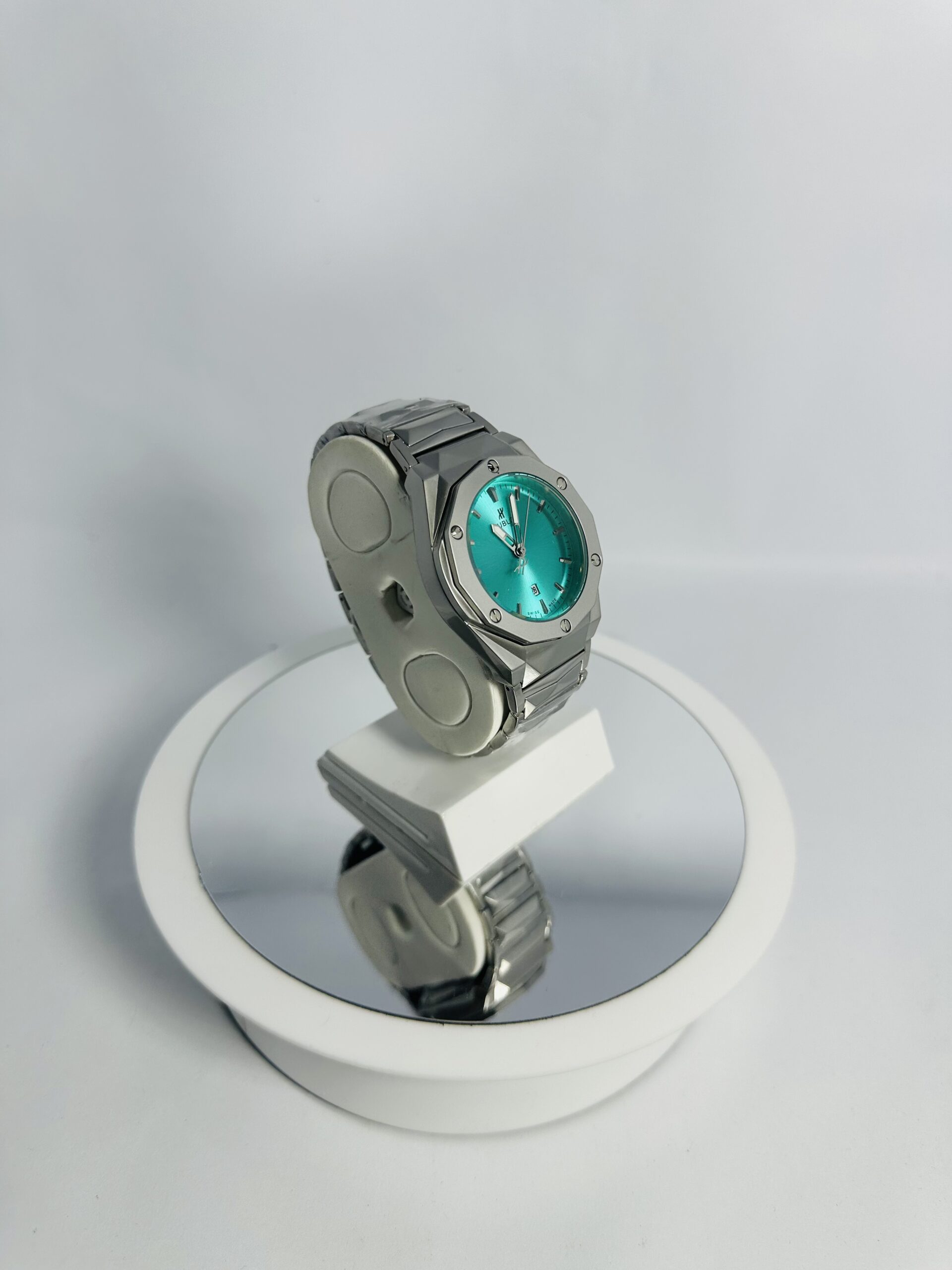 Hublot Diamond Cut Edition Tiffany Dial - Image 2