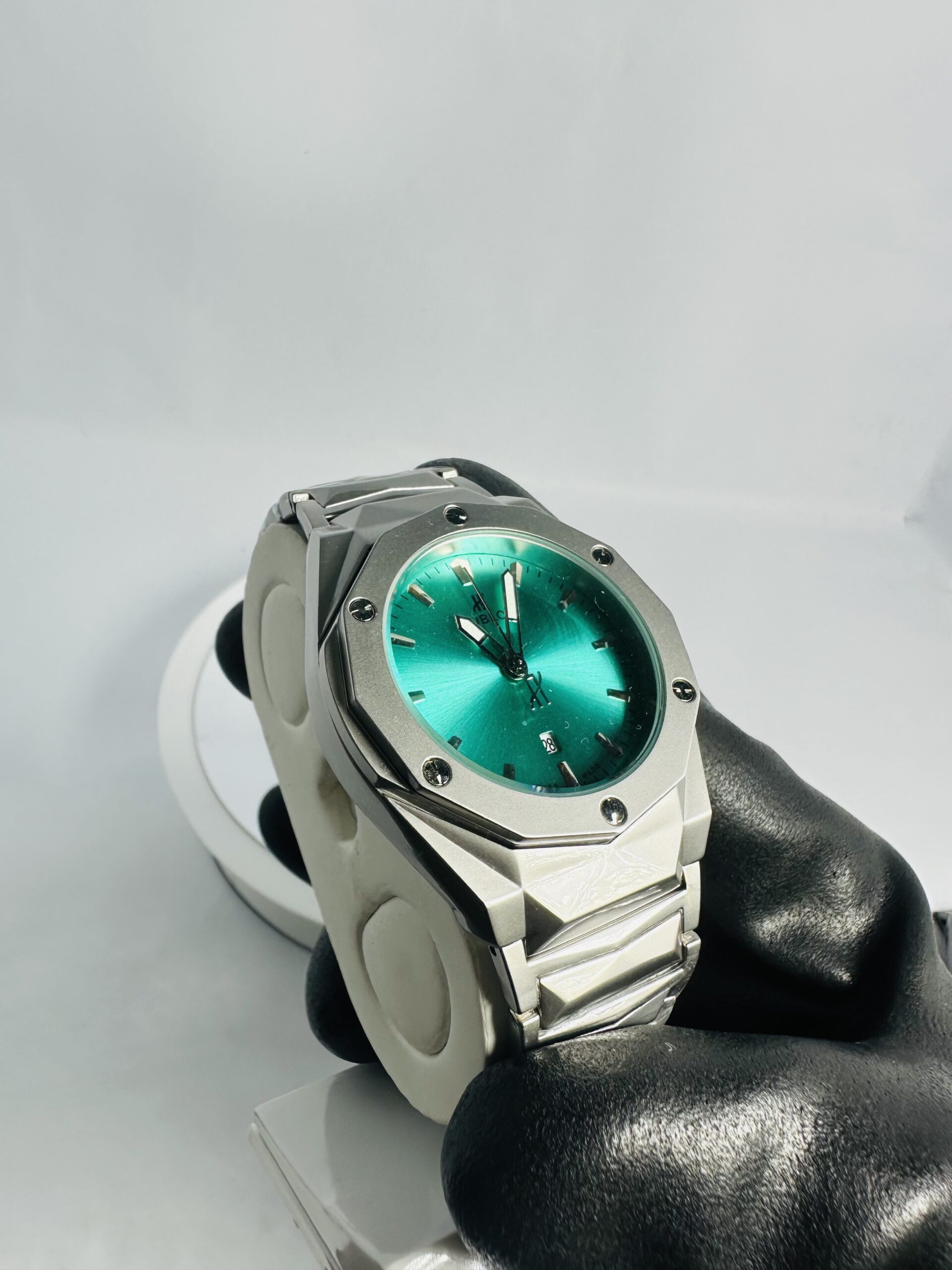 Hublot Diamond Cut Edition Tiffany Dial - Image 4