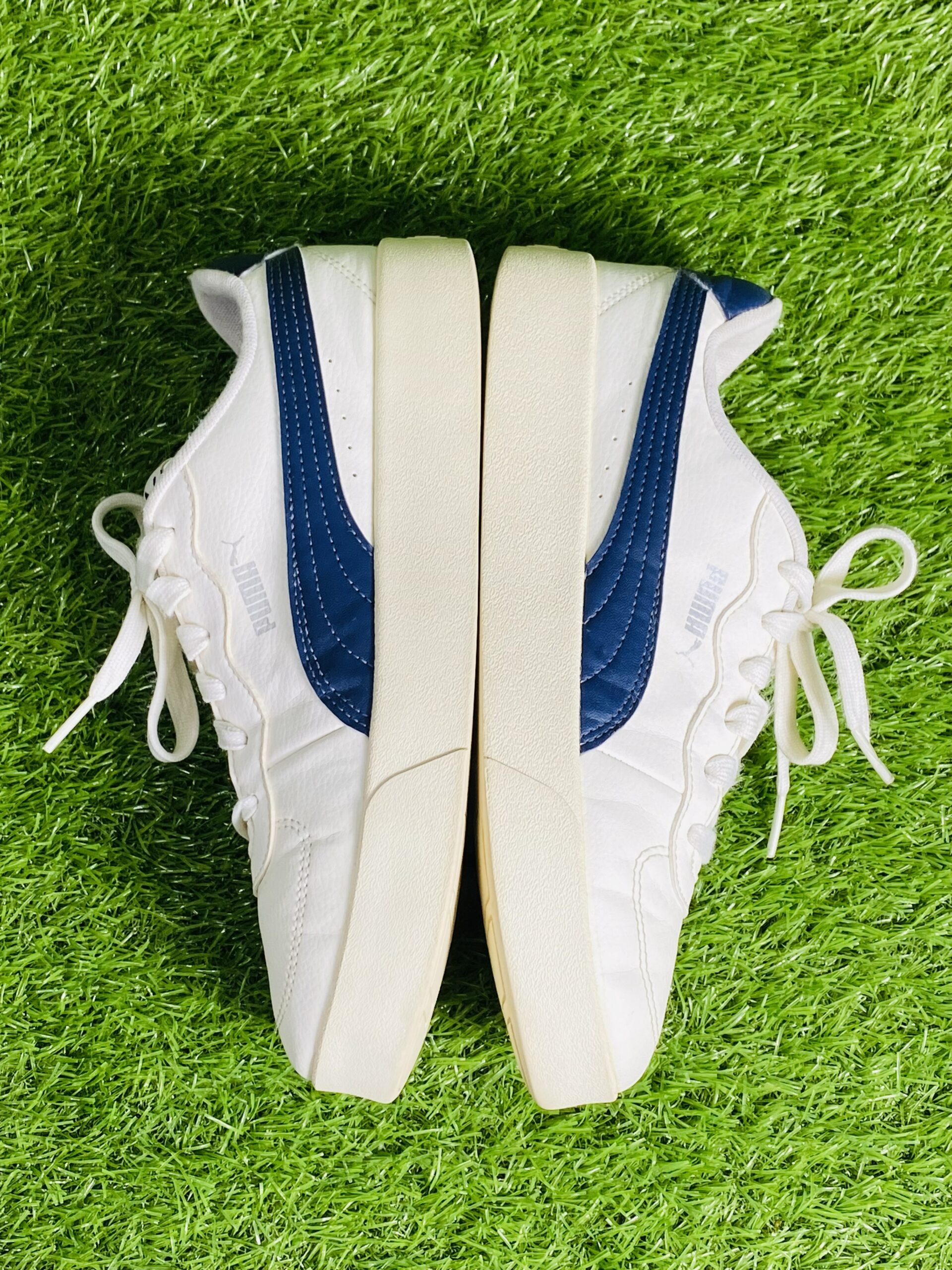 white and navy Puma Skye - Image 6