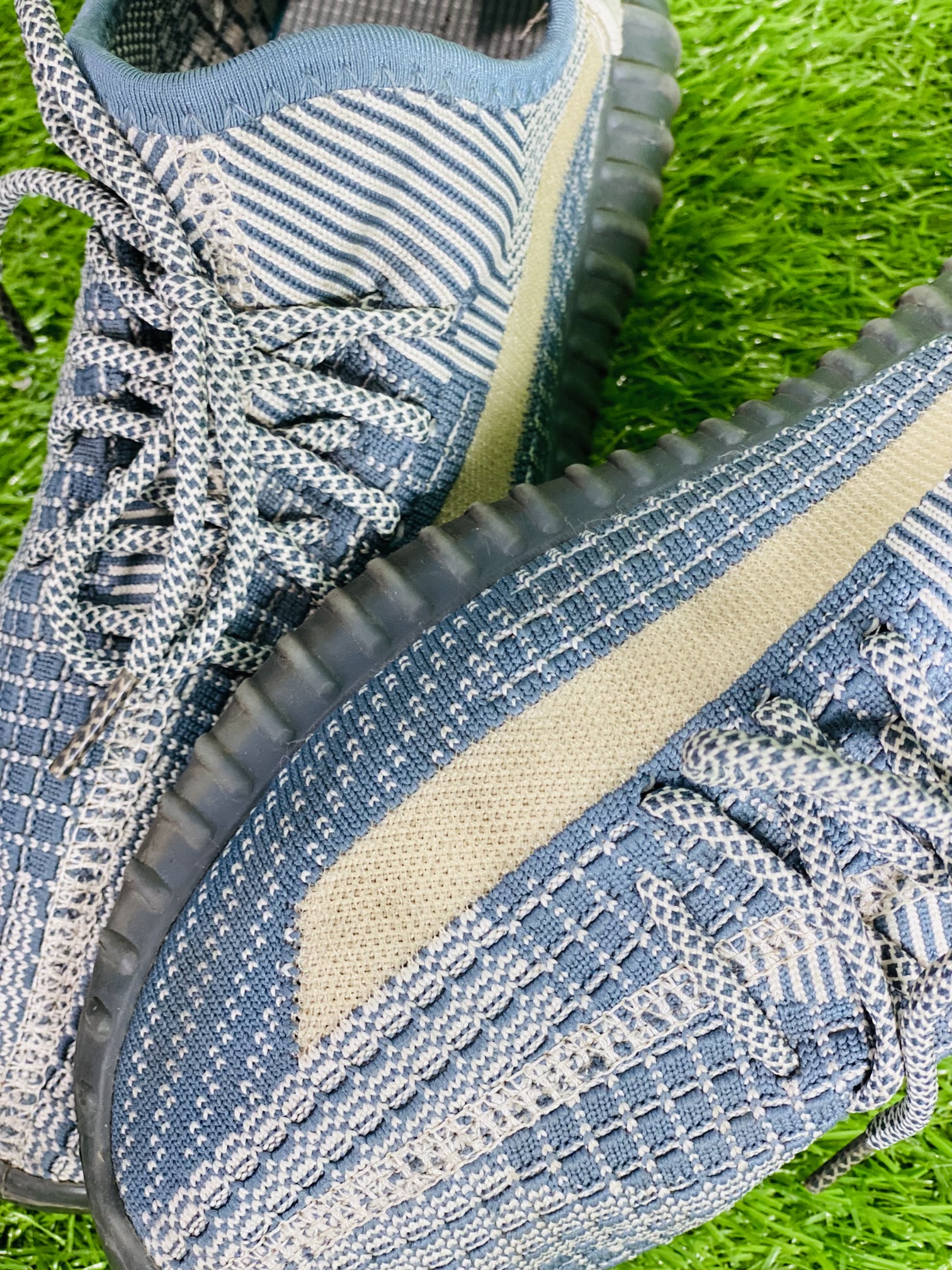 Adidas Yeezy Boost 350 V2 sneaker - Image 5