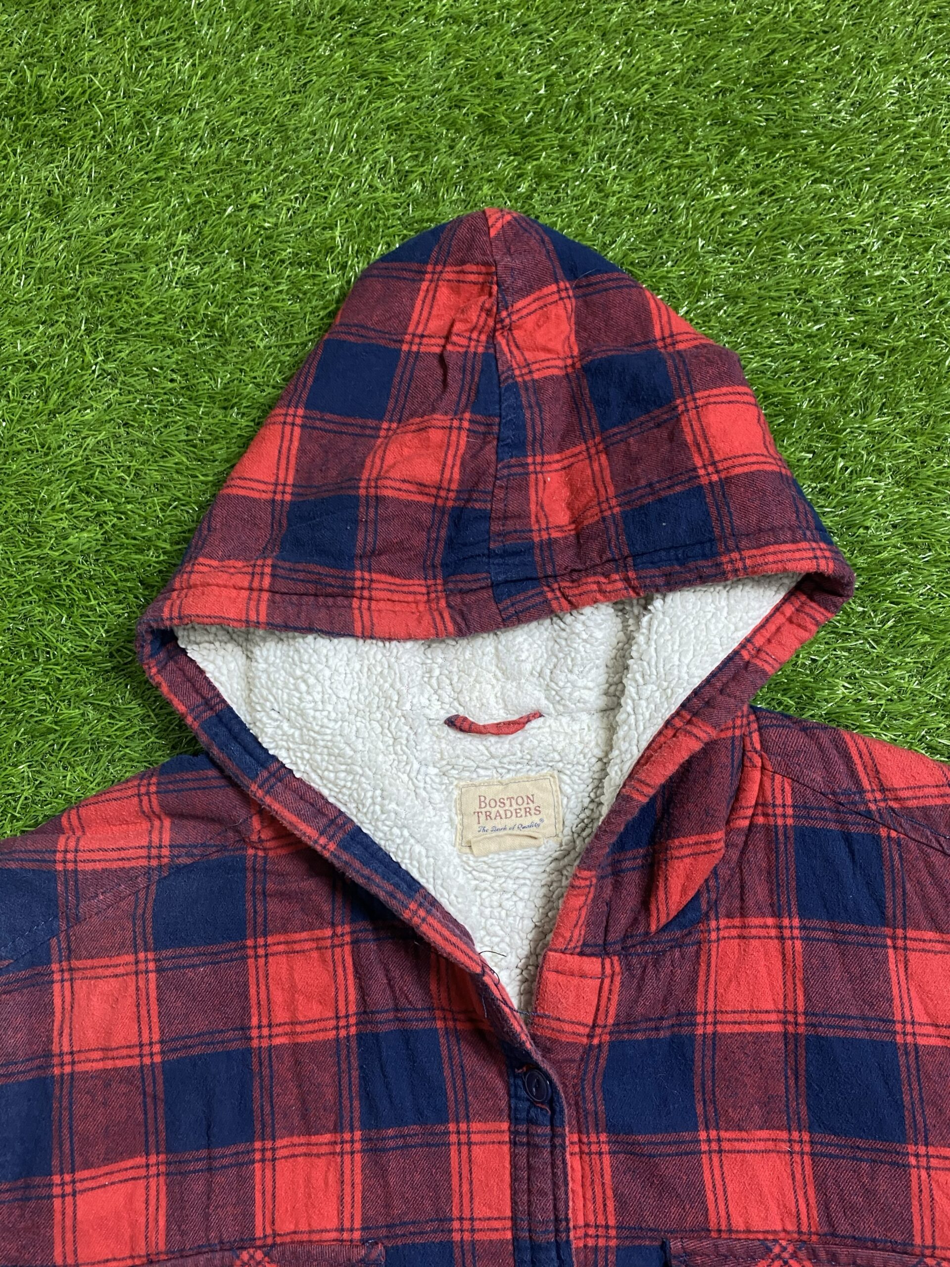 Red & Black Plaid Sherpa-Lined Hooded Flannel Jacket (L) - Image 2